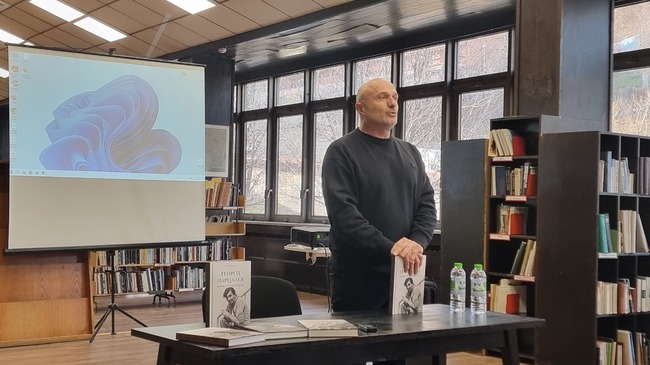 Прожекция на филма „Рицарят на смеха“ и представяне на книгата „Георги Парцалев. Хамлет от град Левски“ ще се състоят на 7 май във Франкфурт