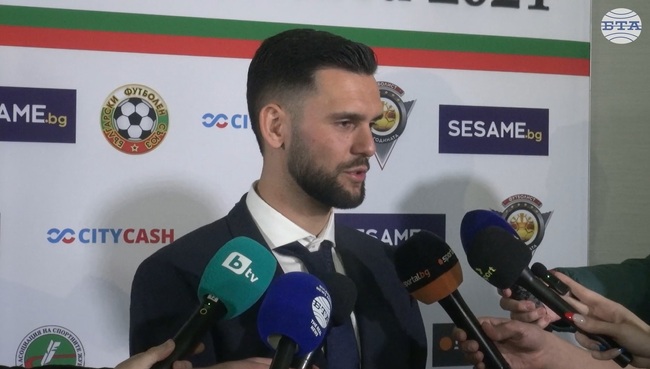 Вратарят Димитър Митов се надява на победа над Ирландия в четвъртък и се цели в първо място в анкетата Футболист номер 1 на България
