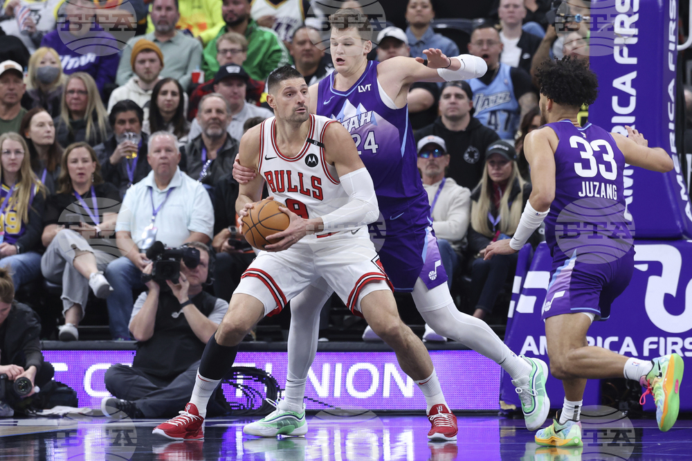 Bulls Jazz Basketball