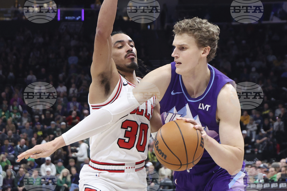 Bulls Jazz Basketball