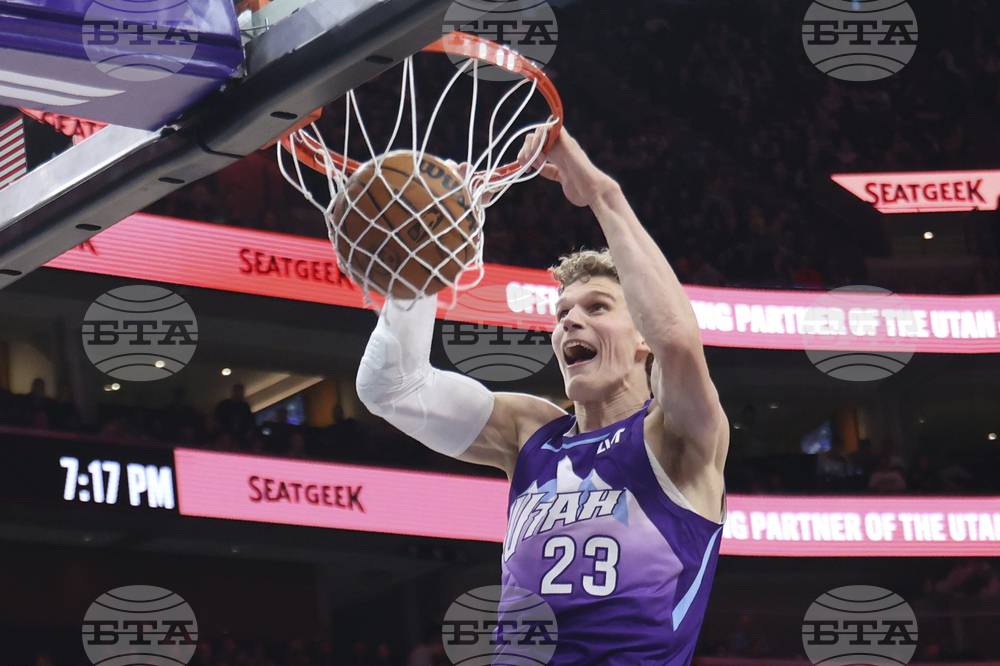 Bulls Jazz Basketball