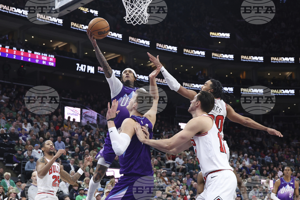 Bulls Jazz Basketball