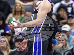 Grizzlies Kings Basketball