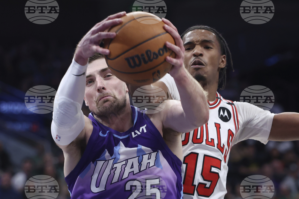 Bulls Jazz Basketball