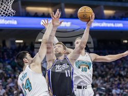 Grizzlies Kings Basketball