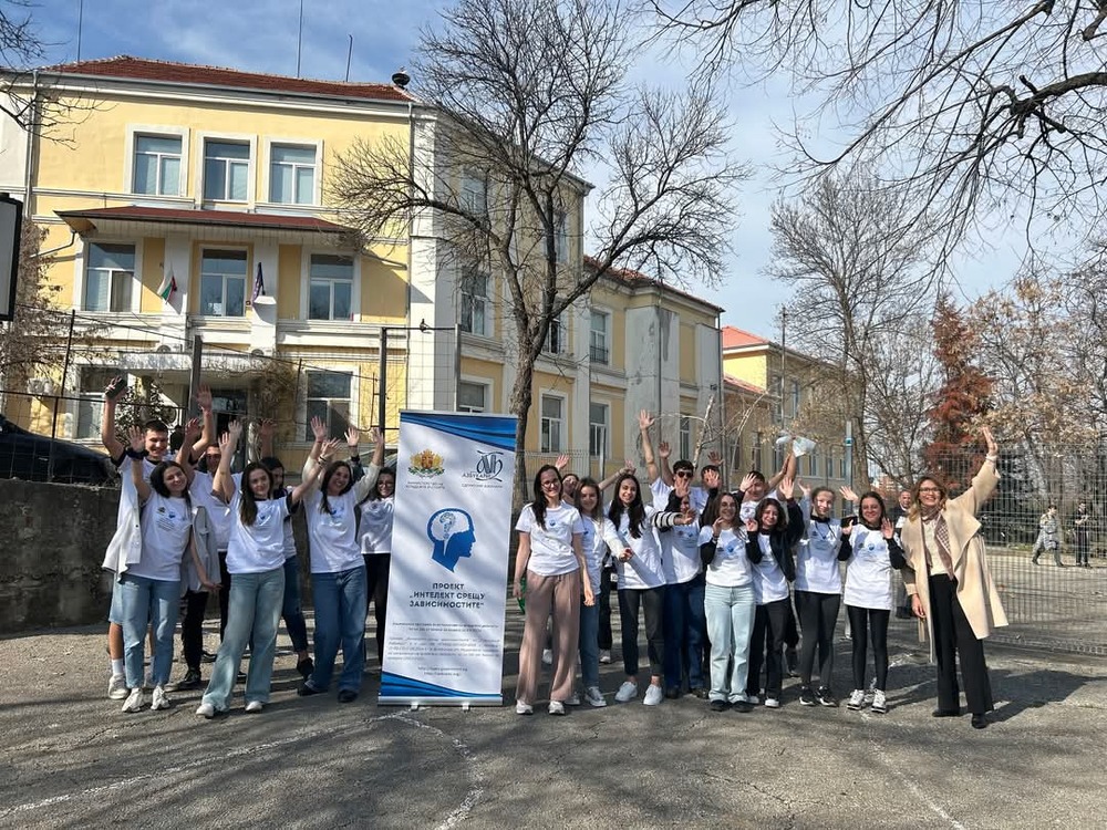 Сдружение “Азбукари”: Предложение за интегриране на програма срещу дезинформацията в средното образование