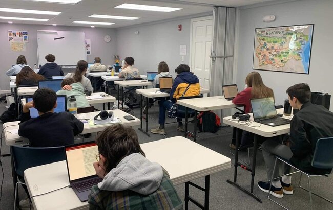 Училище „Св. св. Кирил и Методий“ в Бостън организира изпит за придобиване на печат за двуезичност