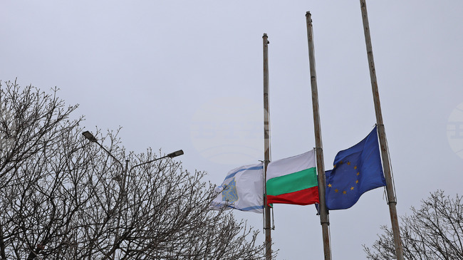 Община Несебър обяви 3 април за Ден на траур в памет на общинския служител, починал след побой в курорта "Слънчев бряг"