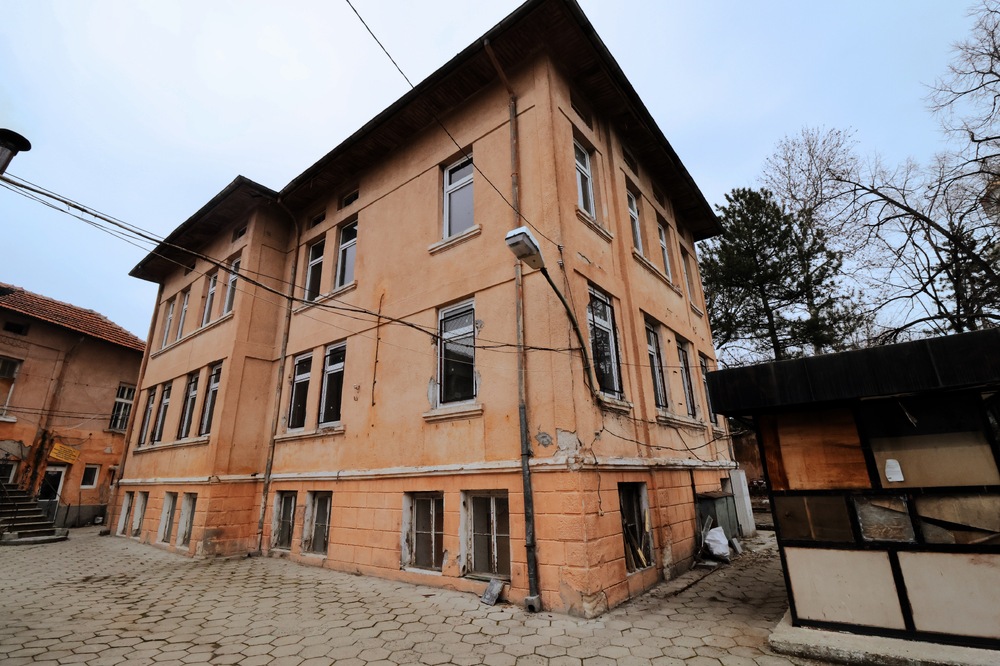 В Хасково превръщат бивш дом за сираци в център за телемедицина по европейски проект 