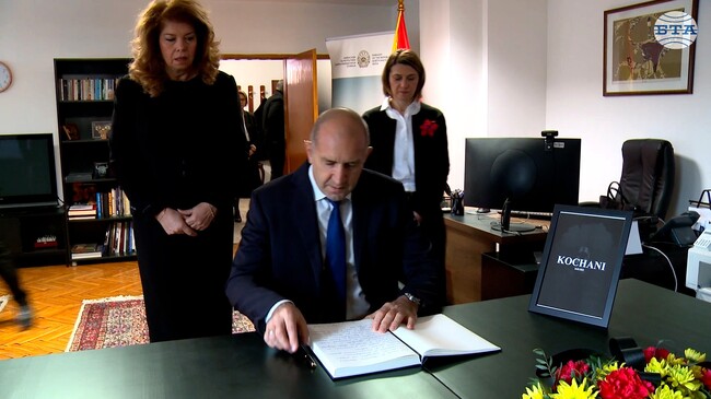 Чакаме около 10:30 ч. македонската страна да реши дали има нужда да се вземат още десет човека, каза президентът Румен Радев