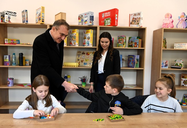 Министър Гуцанов в Деня на социалната работа: Трябва да помагаме на най-уязвимите, но и да работим те да са по-малко