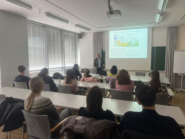 Историческа лекция с доц. Димитър Дунков организира Българското училище „Орфей” в Линц