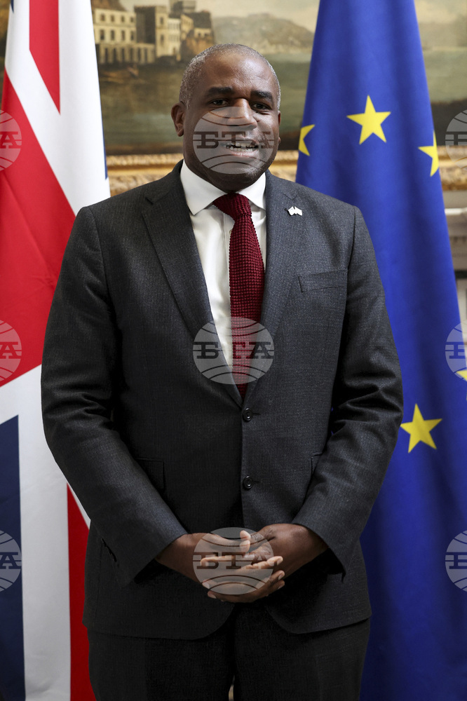 Британският външен министър Дейвид Лами напуска поста си и става вицепремиер