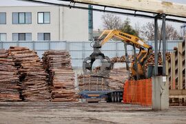 Бургас - "Кроношпан България" ЕООД - производствена база - посещение