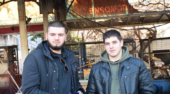 Наградиха младежите, спасили от опожаряване Общинския пазар в Поморие