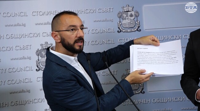 Над 60 млн. лв. за строителство и ремонт на детски градини в София са напът да бъдат изгубени, заяви Антон Хекимян от ГЕРБ-СДС в СОС