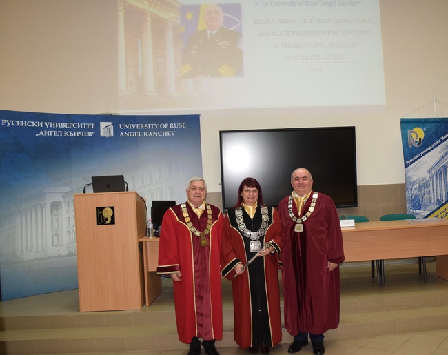 Ректорът на Военноморската академия в Констанца, Румъния е новият почетен доктор на Русенския университет