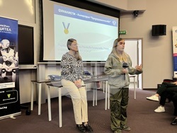 Ученици взеха участие в международния състезание на СофтУниада Тийнс