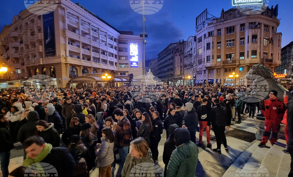 Северна Македония - Скопие - граждани - мълчаливо бдение - Кочани
