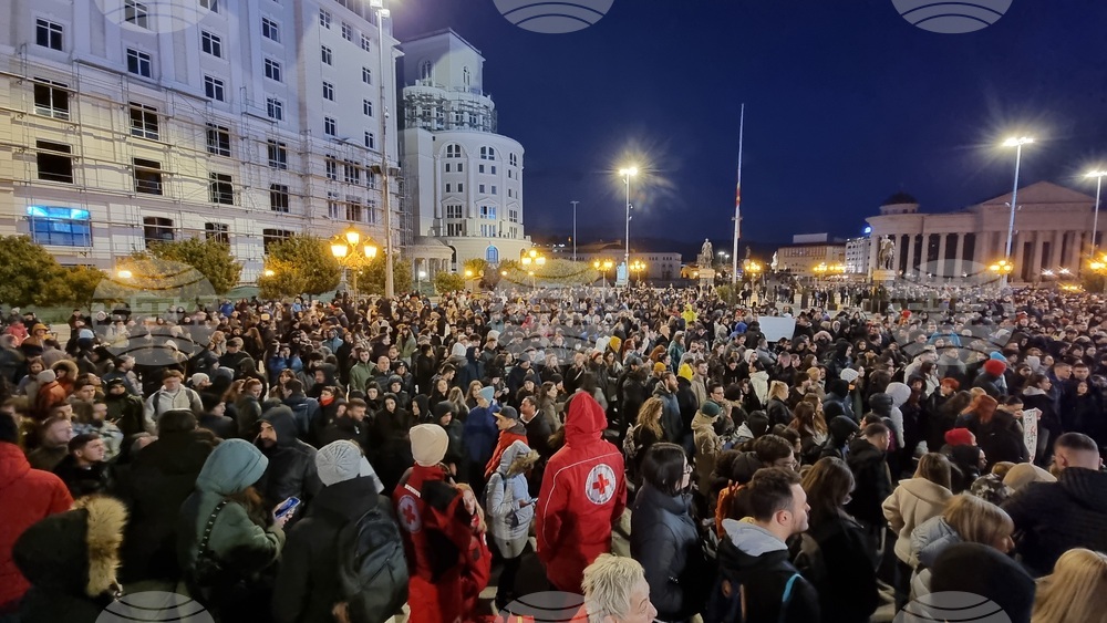 Четирима души все още са в критично състояние, след като пострадаха в пожара в Кочани, Северна Македония
