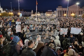 Северна Македония - Скопие - граждани - мълчаливо бдение - Кочани