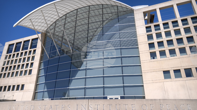 Държавният департамент на САЩ включи името на Тръмп в названието на Института за мир