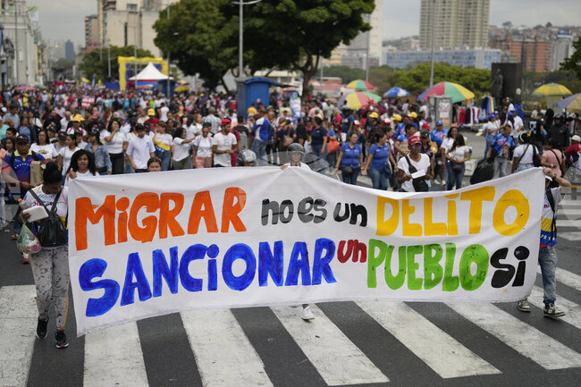 Американски съдия разпореди да се позволи на част от над 130 венецуелци, депортирани през март 2025 г. към Салвадор, да се върнат в САЩ