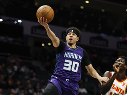 Hawks Hornets Basketball