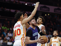 Hawks Hornets Basketball