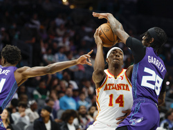 Hawks Hornets Basketball