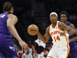 Hawks Hornets Basketball