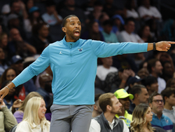 Hawks Hornets Basketball