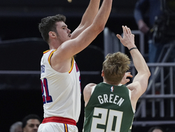 Bucks Warriors Basketball