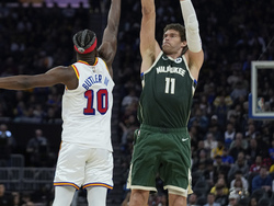 Bucks Warriors Basketball