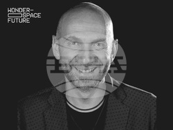 Артисти и учени се отправят на мисия в търсене на извънземен живот в спектакъла “Космосът на чудесата”, снимка – екип