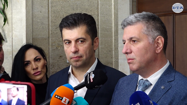 Правителството ще падне скоро, ако мнозинството продължава да се опира на Пеевски, смята съпредседателят на "Продължаваме промяната" Кирил Петков