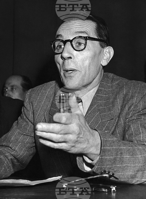 Радиацията носи славата, но и смъртта на Фредерик Жолио-Кюри, роден преди 125 години