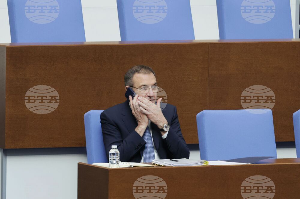 Решенията на ТЕЛК и документи, издадени на хора с увреждания, не винаги отговарят на действителната ситуация, каза министър Борислав Гуцанов