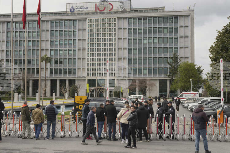 14 More Arrested in Corruption Probe in Istanbul Municipality