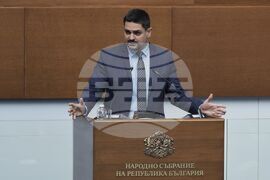 Парламент - заседание - Радостин Василев