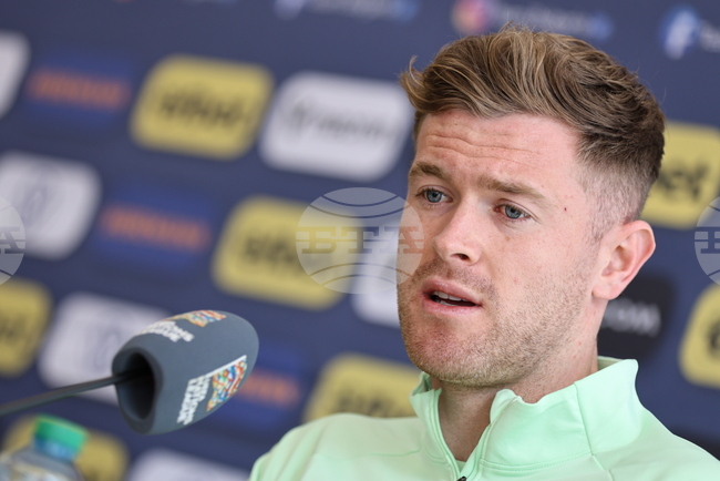 "Ще се постараем да пробием защитата на България", каза защитникът на Република Ирландия Нейтън Колинс