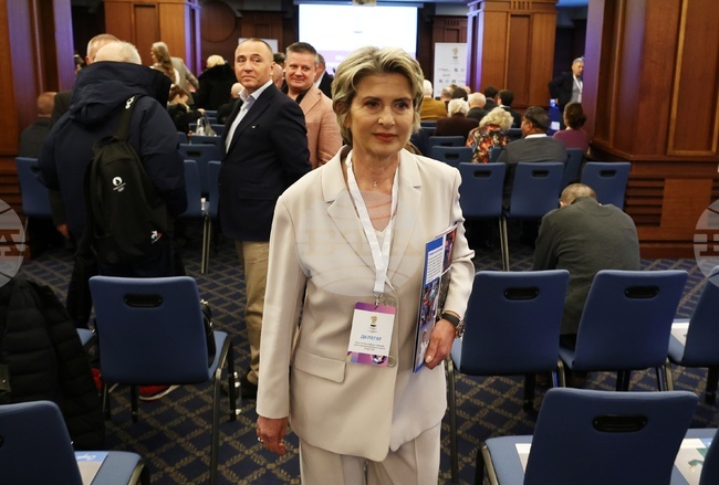 Весела Лечева: Това не е състезание между две личности, а надпревара на идеи