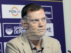 Зала Родина - нова купа на първенство по футбол - представяне