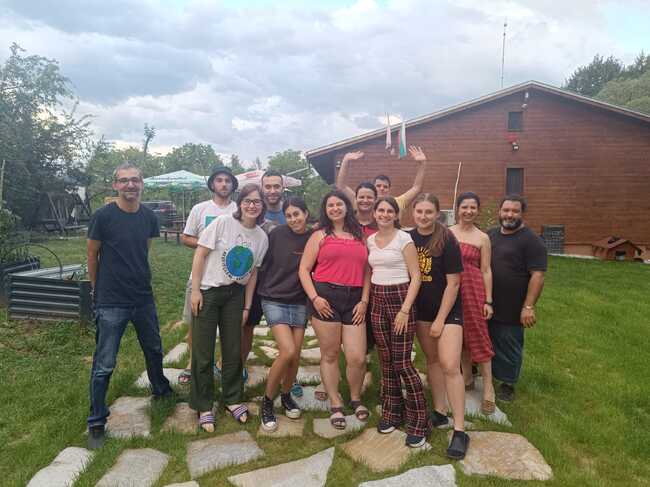 Обучения за младежки работници и младежки обмен организират в казанлъшкото село Средногорово