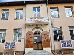 Троян - училище - нов физкултурен салон - строителство