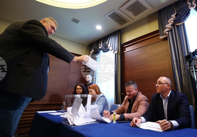 Любомир Ганев запази позицията си на вицепрезидент на БОК, ще продължи да работи за българския спорт