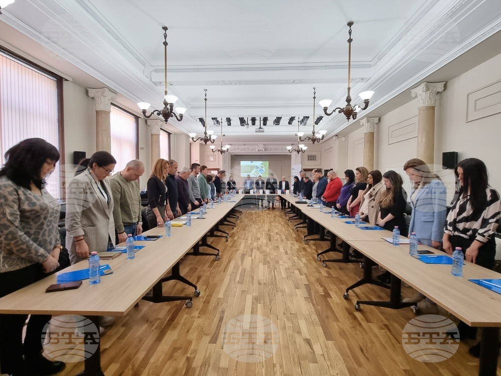 Перник - „Диверсификация и адаптиране на малки и средни предприятия към икономическия преход“ - среща