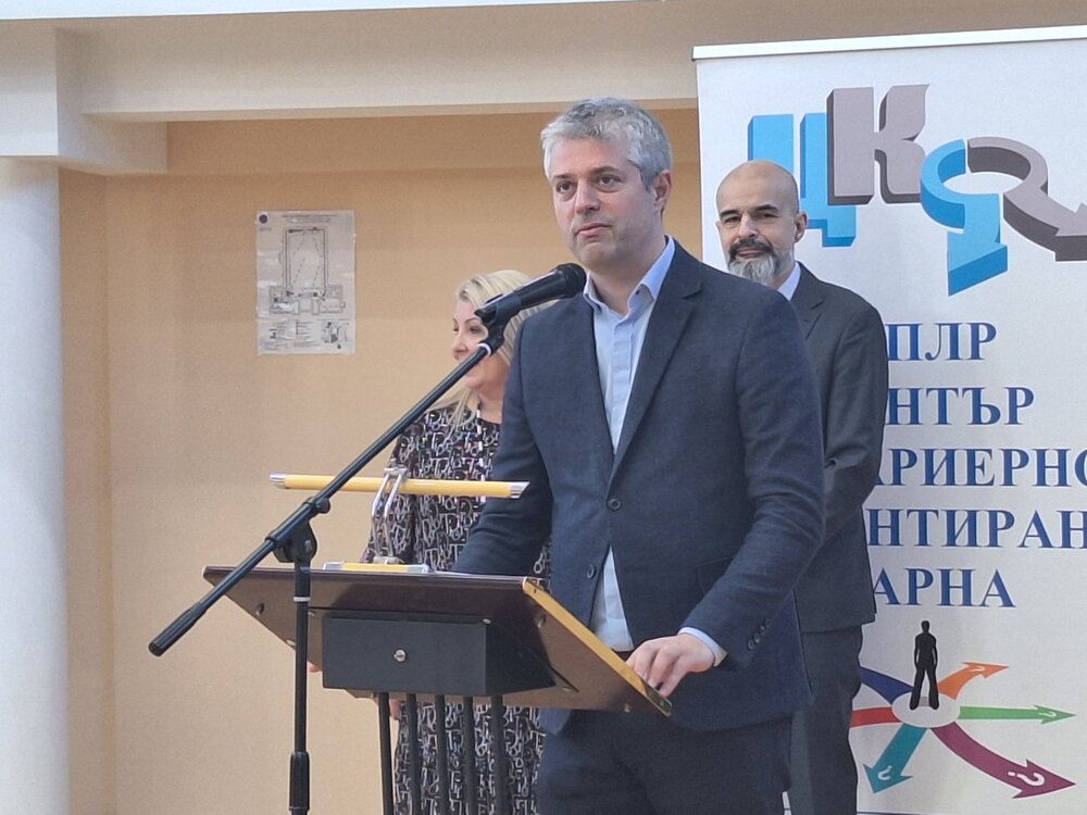 При традиционно силен интерес премина Кандидатстудентска борса – Варна 2025