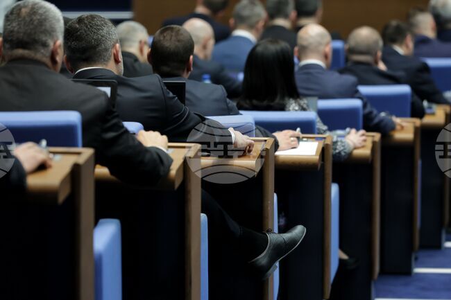 Депутатите обсъждат на второ четене проектобюджета на Здравната каса за тази година