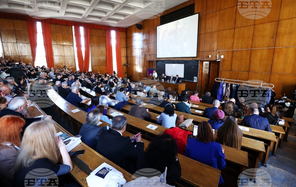 Тържествено честване по повод 90 години от рождението на Желю Желев се състоя в Софийския университет